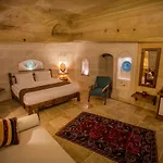 Zara Cave 2* Γκόρεμε