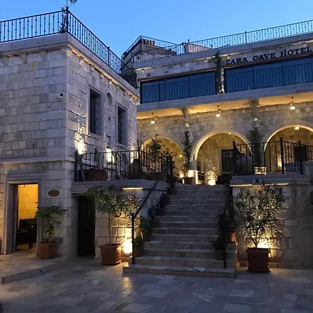 Zara Cave Гореме