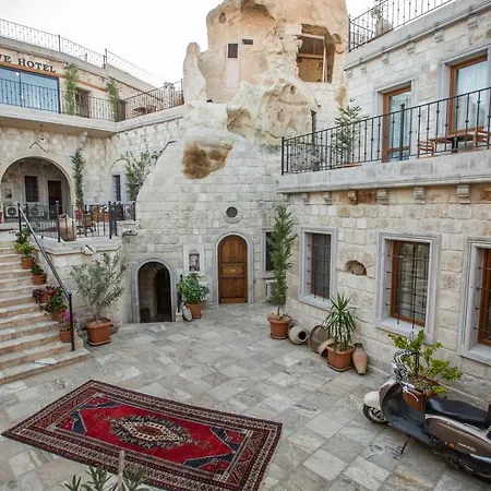 Zara Cave Szálloda 2*