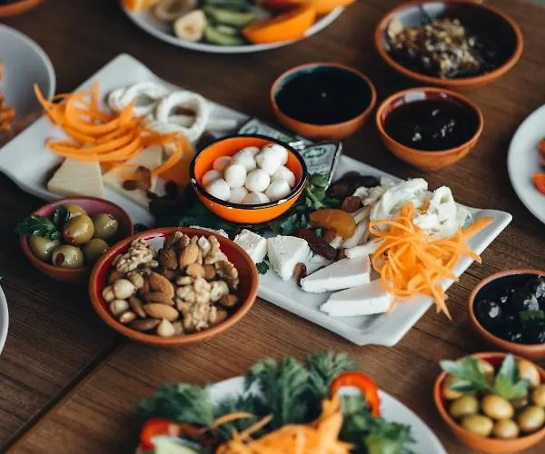 Zara Cave Отель 2*