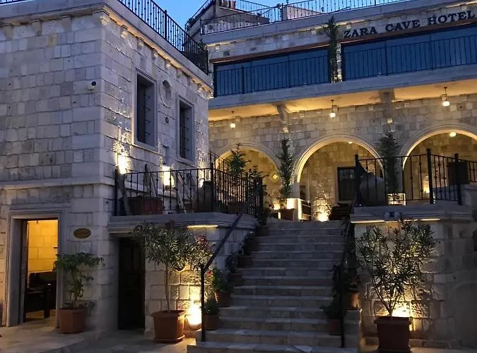 Zara Cave Гореме